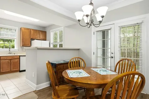 613 Ives Court Chapel Hill NC 27514