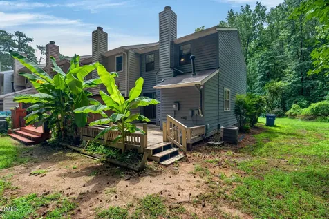 5701 Forest Lawn Court Raleigh NC 27612