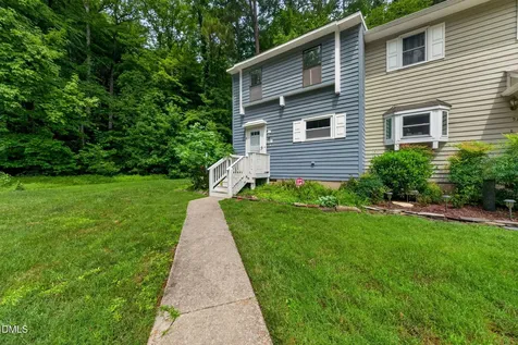 5701 Forest Lawn Court Raleigh NC 27612