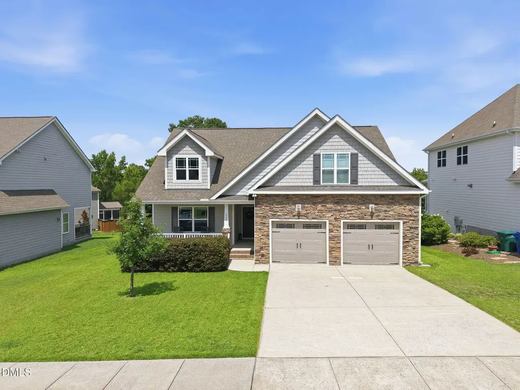 2204 Mills Crest Street Fuquay Varina NC 27526