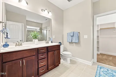 2204 Mills Crest Street Fuquay Varina NC 27526