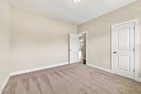 2204 Mills Crest Street Fuquay Varina NC 27526