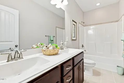 2204 Mills Crest Street Fuquay Varina NC 27526