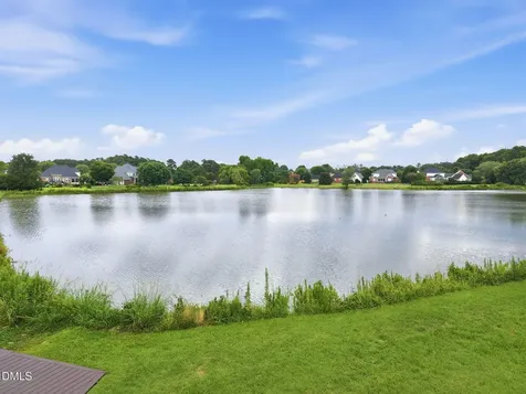 2204 Mills Crest Street Fuquay Varina NC 27526