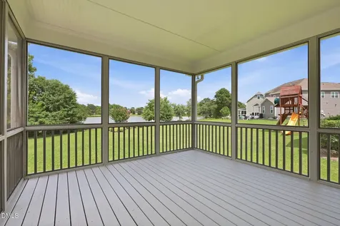 2204 Mills Crest Street Fuquay Varina NC 27526