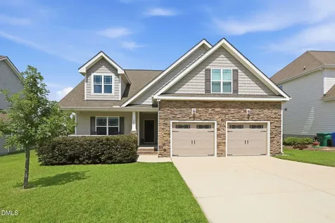 2204 Mills Crest Street Fuquay Varina NC 27526