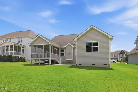 2204 Mills Crest Street Fuquay Varina NC 27526