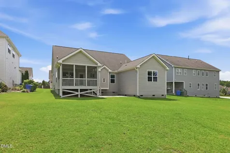 2204 Mills Crest Street Fuquay Varina NC 27526
