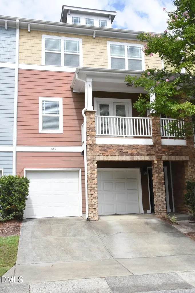 882 Queen City Crescent Apex NC 27523