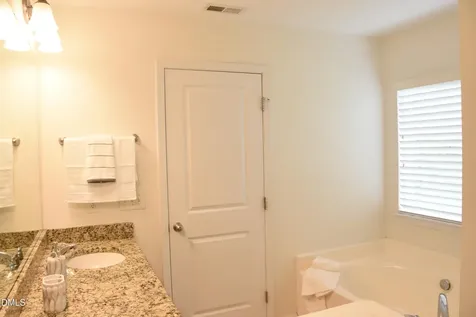 882 Queen City Crescent Apex NC 27523