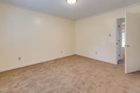 4124 Iverson Street Raleigh NC 27604
