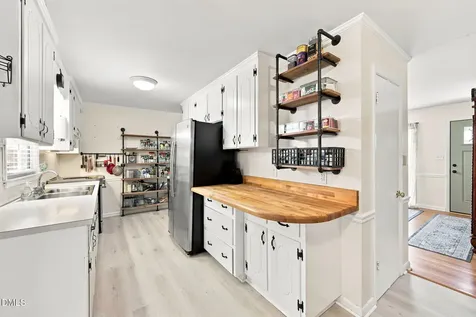 4013 Vesta Drive Raleigh NC 27603