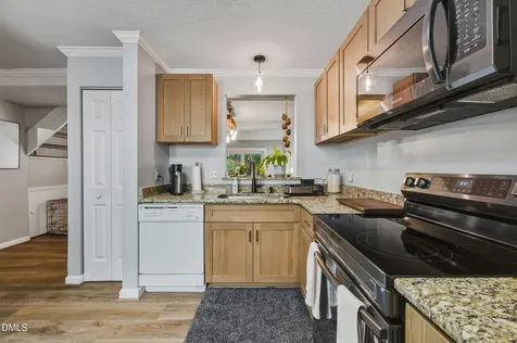 109 Luxon Place Cary NC 27513