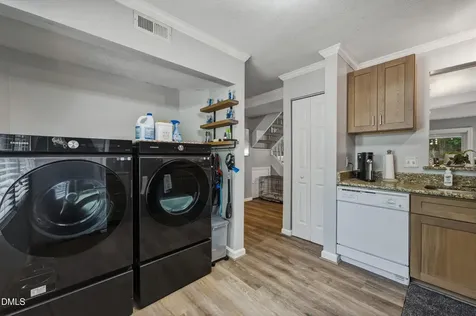 109 Luxon Place Cary NC 27513