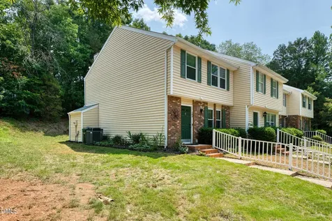 109 Luxon Place Cary NC 27513