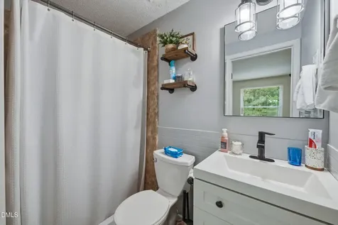 109 Luxon Place Cary NC 27513