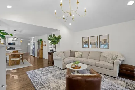 122 Plainview Avenue Raleigh NC 27604