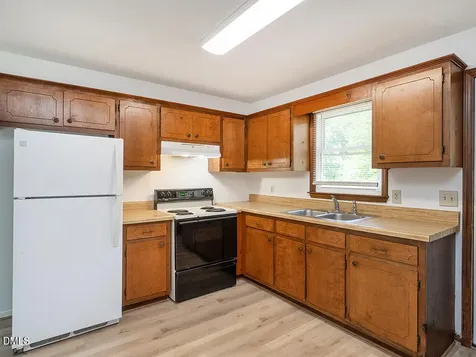 1207 Collins Drive Burlington NC 27215