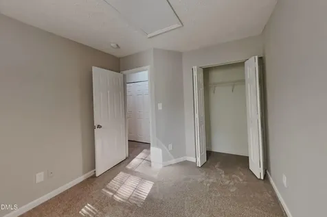 3328 Neptune Drive Raleigh NC 27604