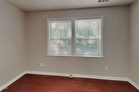 3328 Neptune Drive Raleigh NC 27604