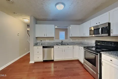 3328 Neptune Drive Raleigh NC 27604