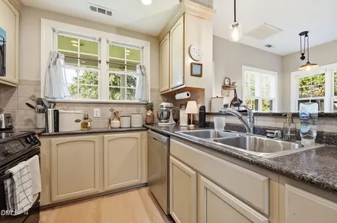 211 Meadow Drive Fuquay Varina NC 27526