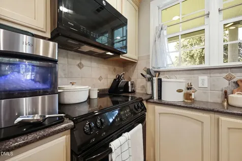 211 Meadow Drive Fuquay Varina NC 27526