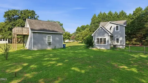 211 Meadow Drive Fuquay Varina NC 27526