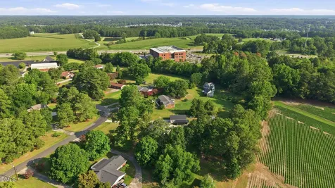 211 Meadow Drive Fuquay Varina NC 27526