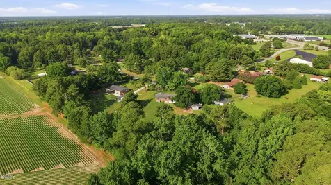 211 Meadow Drive Fuquay Varina NC 27526