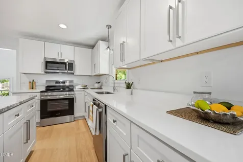 211 Meadow Drive Fuquay Varina NC 27526
