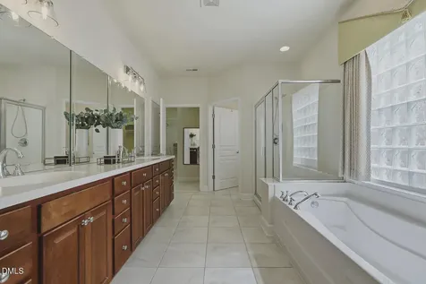 1206 Ventnor Place Cary NC 27519