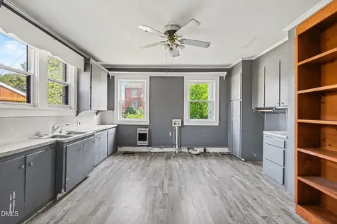 300 S Layton Avenue Dunn NC 28334