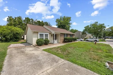 1621 River Knoll Drive Raleigh NC 27610