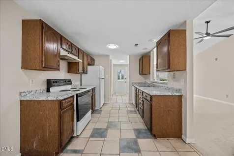 1621 River Knoll Drive Raleigh NC 27610