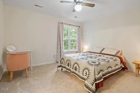 104 Sir Richard Lane Chapel Hill NC 27517