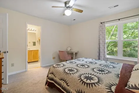 104 Sir Richard Lane Chapel Hill NC 27517