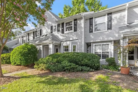 104 Sir Richard Lane Chapel Hill NC 27517