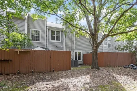 104 Sir Richard Lane Chapel Hill NC 27517