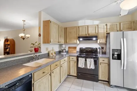 104 Sir Richard Lane Chapel Hill NC 27517