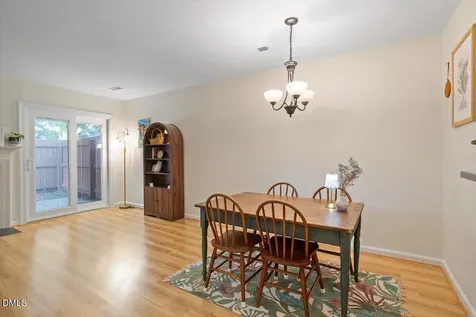 104 Sir Richard Lane Chapel Hill NC 27517