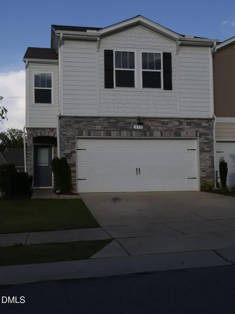 915 Field Ivy Drive Fuquay Varina NC 27526