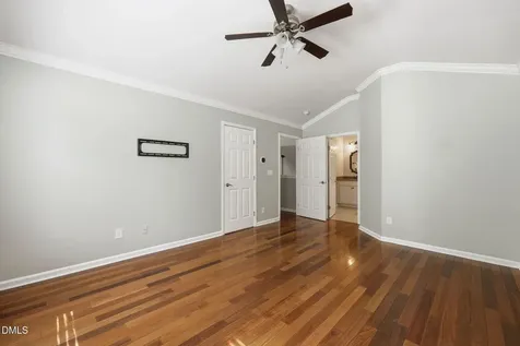 5128 Pinehall Wynd Raleigh NC 27604