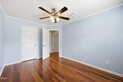 5128 Pinehall Wynd Raleigh NC 27604