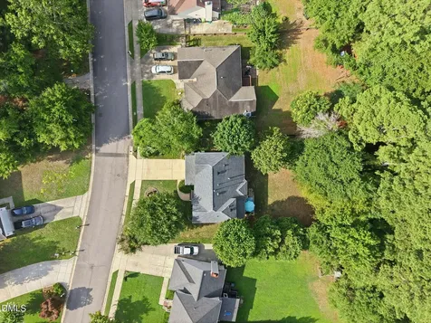 5128 Pinehall Wynd Raleigh NC 27604