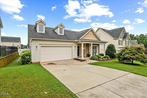 324 Lynshire Avenue Clayton NC 27527