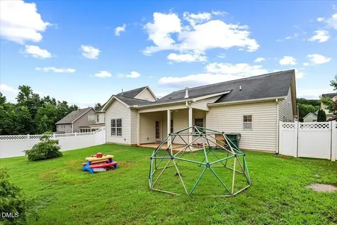 324 Lynshire Avenue Clayton NC 27527