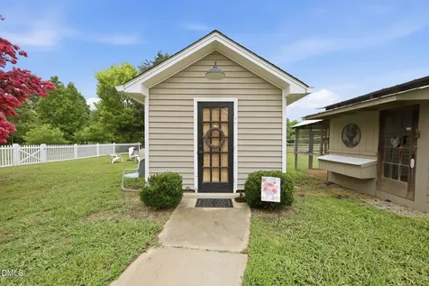 6673 Nc Highway 62 Burlington NC 27215