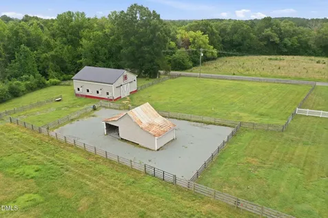 6673 Nc Highway 62 Burlington NC 27215