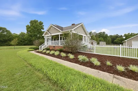 6673 Nc Highway 62 Burlington NC 27215